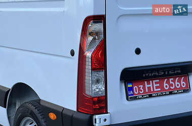Грузовой фургон Renault Master 2022 в 