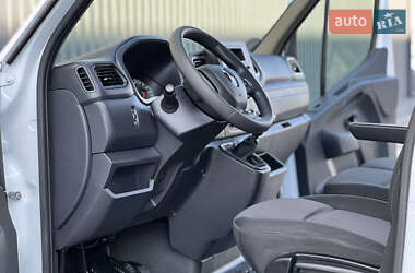 Грузовой фургон Renault Master 2022 в 