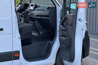 Грузовой фургон Renault Master 2022 в 