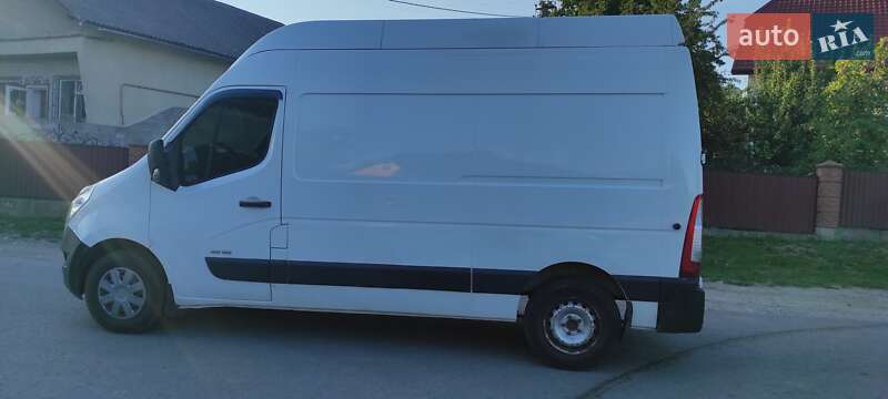 Грузовой фургон Renault Master 2012 в Бучаче
