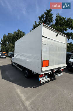 Грузовой фургон Renault Master 2019 в 