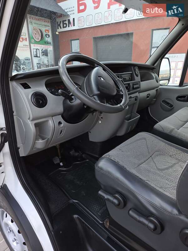 Грузовой фургон Renault Master 2008 в Ровно