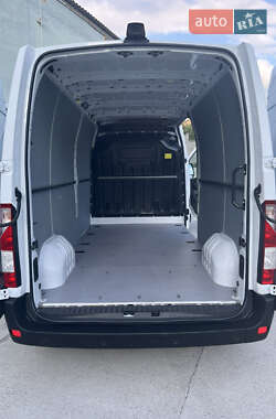 Грузовой фургон Renault Master 2019 в 