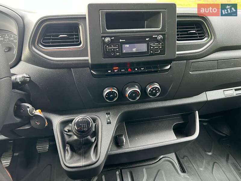 Грузовой фургон Renault Master 2022 в Киеве