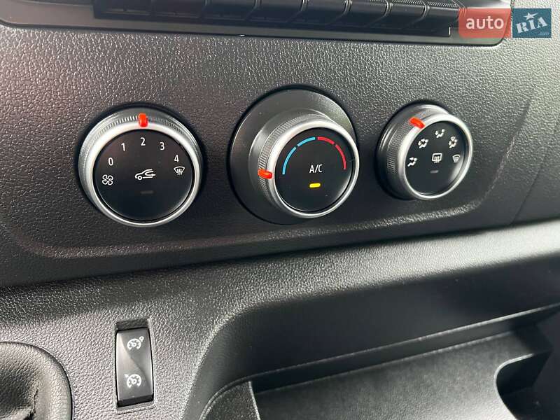 Грузовой фургон Renault Master 2022 в Киеве