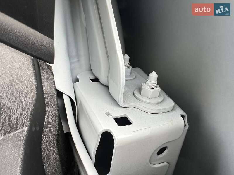Грузовой фургон Renault Master 2022 в Киеве