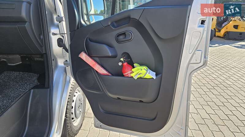 Вантажний фургон Renault Master 2021 в Радомишлі