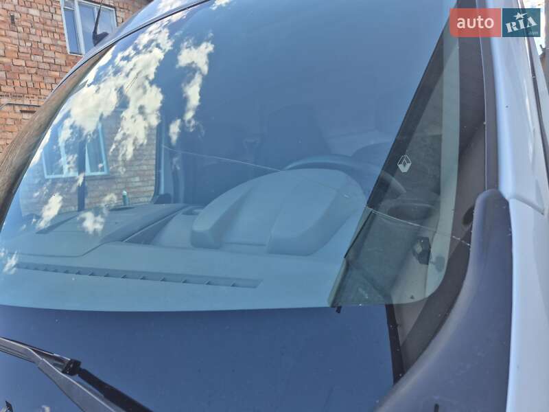 Вантажний фургон Renault Master 2014 в Дрогобичі