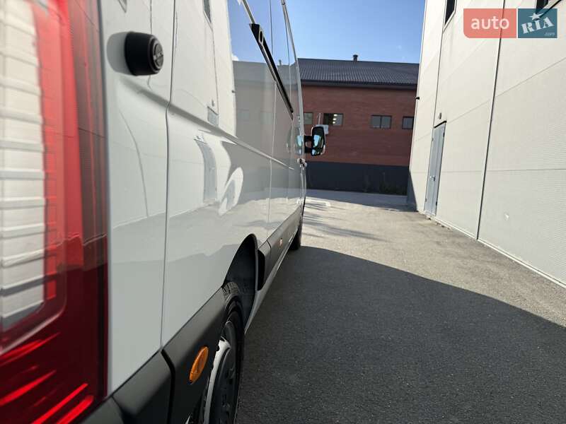 Грузовой фургон Renault Master 2023 в Киеве