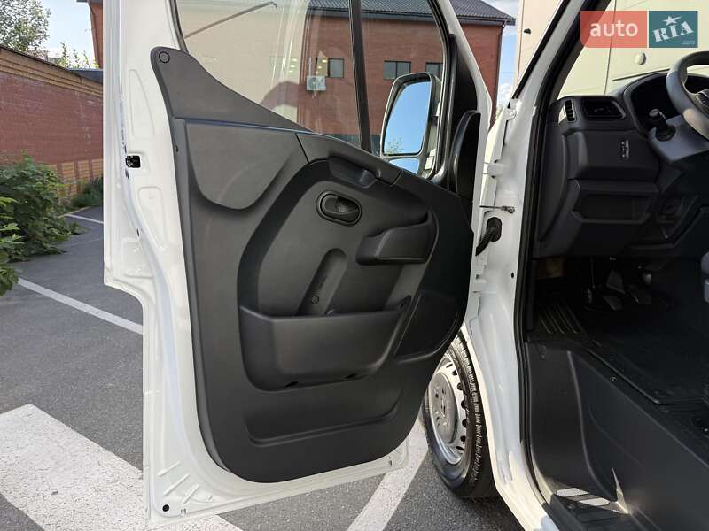 Грузовой фургон Renault Master 2023 в Киеве