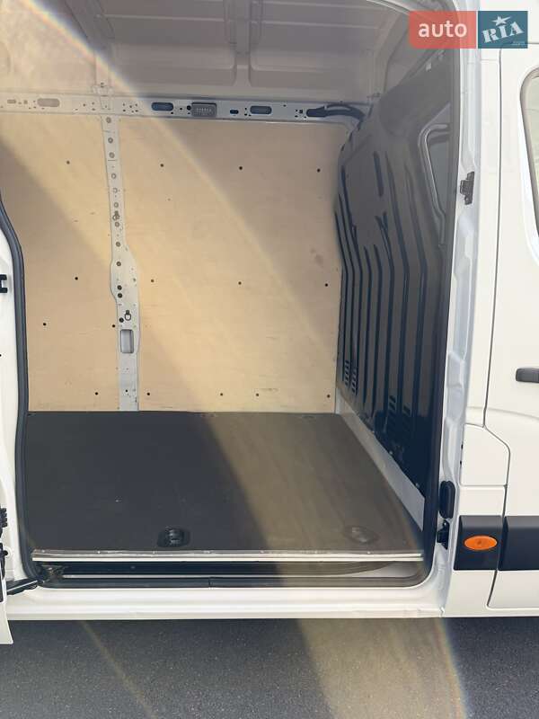 Грузовой фургон Renault Master 2023 в Киеве