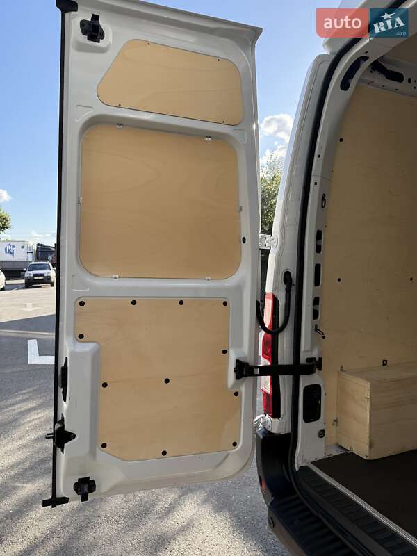 Грузовой фургон Renault Master 2023 в Киеве