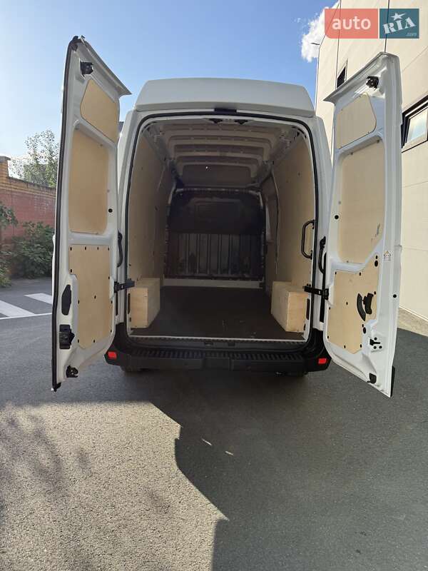 Грузовой фургон Renault Master 2023 в Киеве