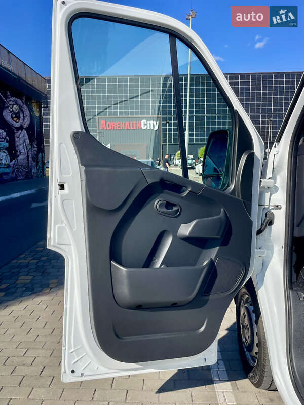 Грузовой фургон Renault Master 2021 в Луцке