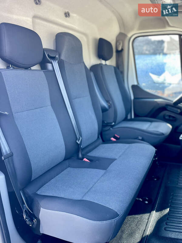 Грузовой фургон Renault Master 2021 в Луцке