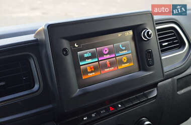 Грузовой фургон Renault Master 2021 в 