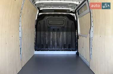 Грузовой фургон Renault Master 2020 в 