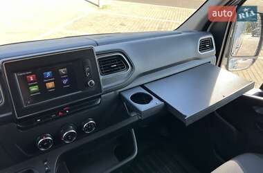Грузовой фургон Renault Master 2020 в 