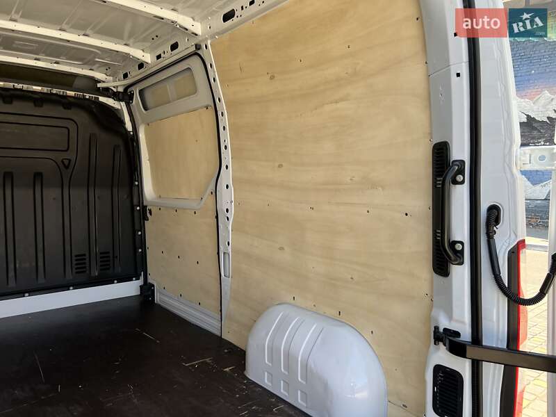 Грузовой фургон Renault Master 2020 в Луцке