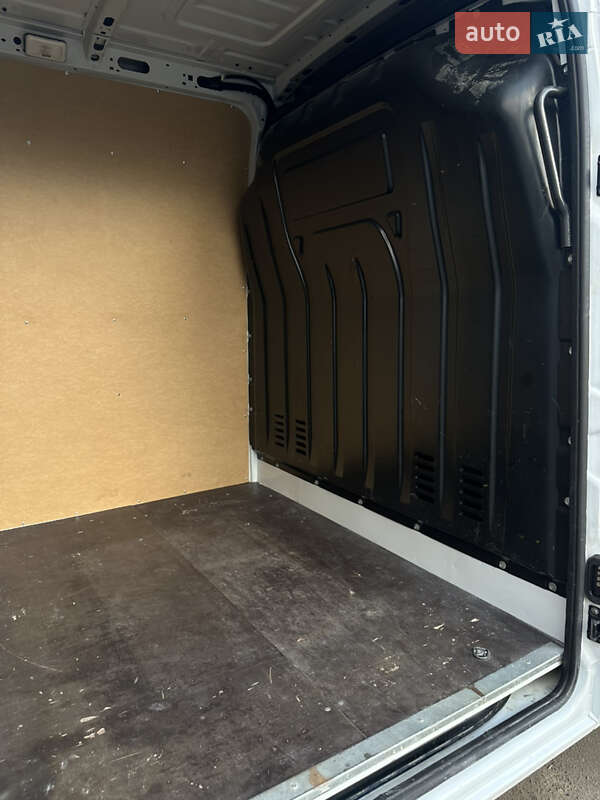 Грузовой фургон Renault Master 2022 в Долине