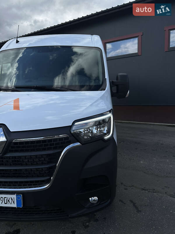 Грузовой фургон Renault Master 2022 в Долине