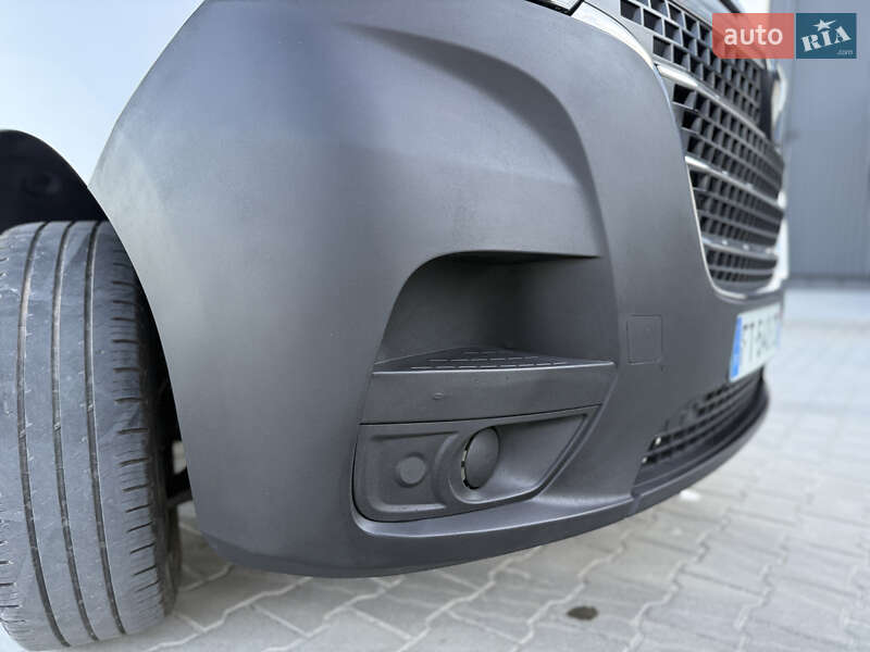 Грузовой фургон Renault Master 2021 в Дубно