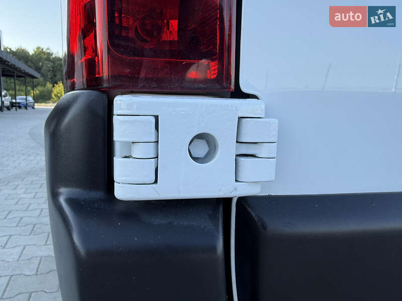 Грузовой фургон Renault Master 2021 в Дубно