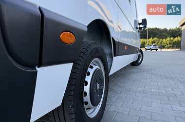 Грузовой фургон Renault Master 2021 в 