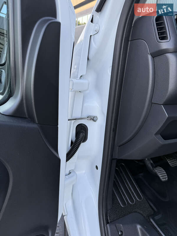 Грузовой фургон Renault Master 2021 в Дубно