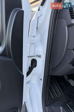 Грузовой фургон Renault Master 2021 в 