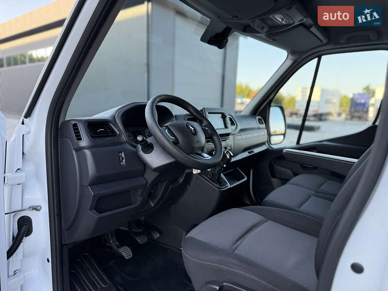 Грузовой фургон Renault Master 2021 в Дубно