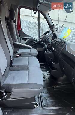Грузовой фургон Renault Master 2015 в 