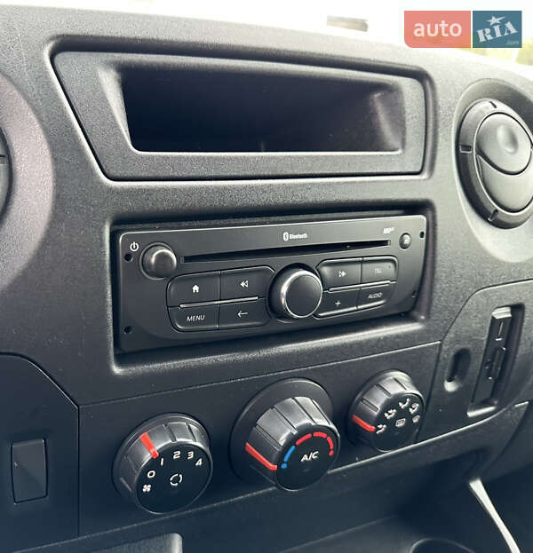 Грузовой фургон Renault Master 2016 в Радехове