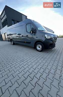 Грузовой фургон Renault Master 2023 в 