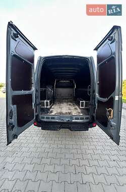 Грузовой фургон Renault Master 2023 в 