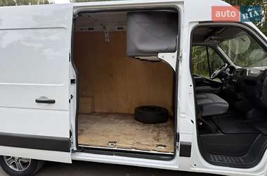 Грузовой фургон Renault Master 2016 в 