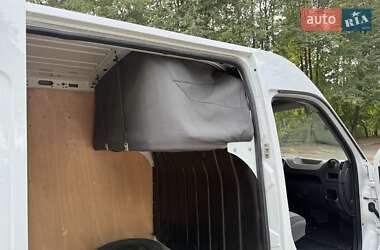 Грузовой фургон Renault Master 2016 в 