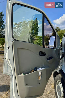 Грузовой фургон Renault Master 2006 в 