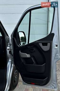 Грузовой фургон Renault Master 2014 в 