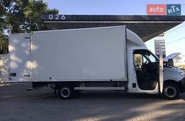 Грузовой фургон Renault Master 2018 в 