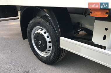 Грузовой фургон Renault Master 2018 в 