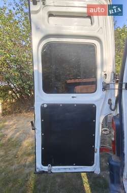 Грузовой фургон Renault Master 2007 в 