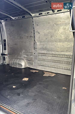 Грузовой фургон Renault Master 2016 в 