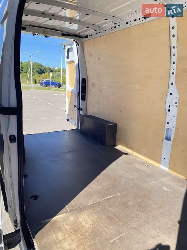 Грузовой фургон Renault Master 2019 в Киеве