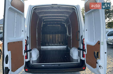 Грузовой фургон Renault Master 2021 в 