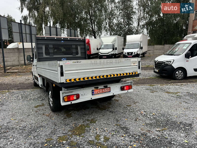 Грузовой фургон Renault Master 2015 в Ровно