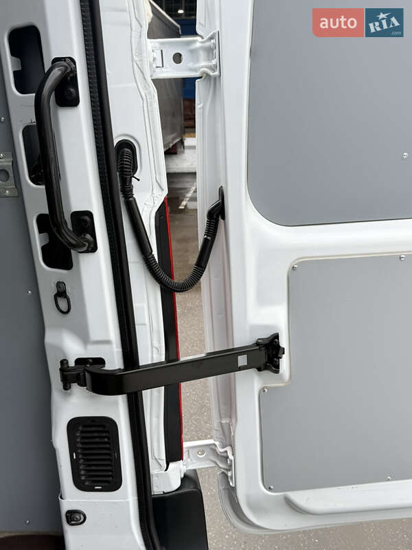 Грузовой фургон Renault Master 2021 в Луцке