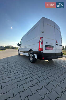 Грузовой фургон Renault Master 2023 в 