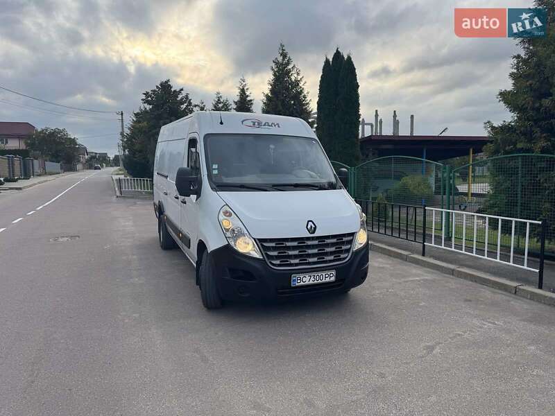 Грузовой фургон Renault Master 2011 в Львове