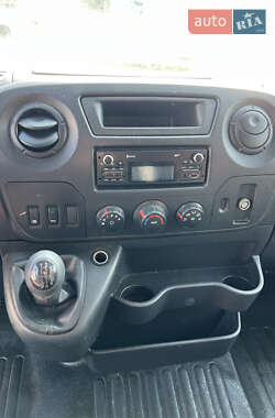 Грузовой фургон Renault Master 2015 в 